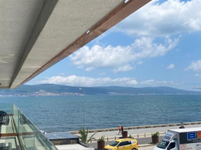 Sea view one bedroom apartment in Paradiso complex 102